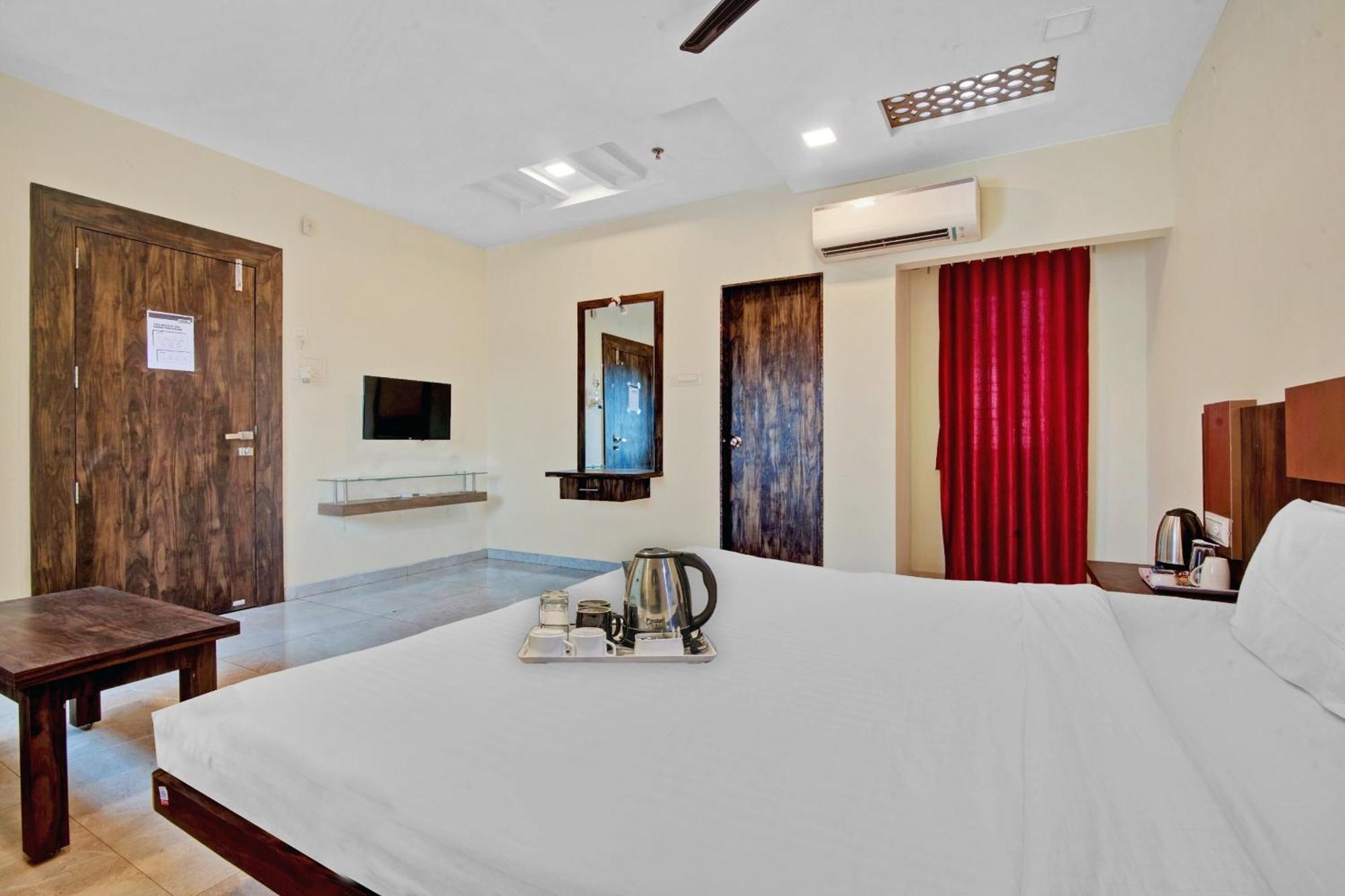 Townhouse 700 Hotel Krishna. Nágpur Kültér fotó