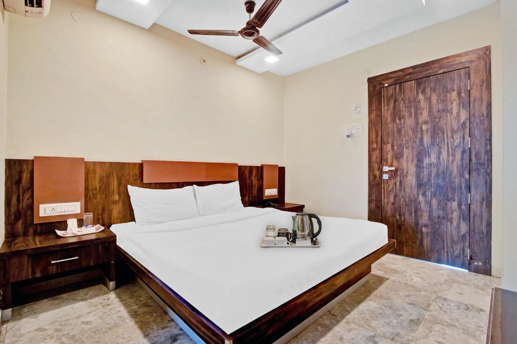 Townhouse 700 Hotel Krishna. Nágpur Kültér fotó